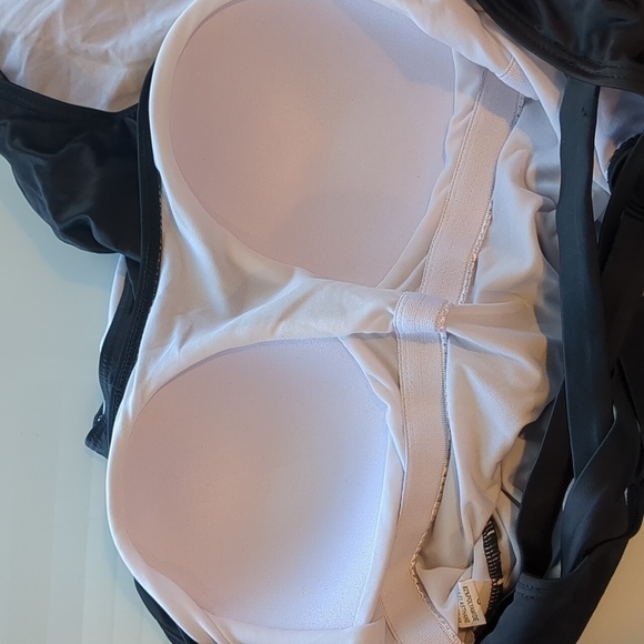 Black One Piece Scoop Neck Swimsuit with Criss Cross Back Design - Picture 7 of 7